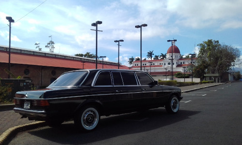 ADUANA-Santa-Teresita-Church-BARRIO-ARANJUEZ-CENTRAL-AMERICA-LIMO-LWB39fecf02c6926f98.jpg