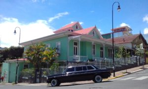 ANTIQUE-CENTRAL-AMERICA-MANSION.-BARRIO-AMON-MERCEDES-LIMOUSINE-CITY-TOURS-3-300x180087d363ffffec5b4.jpg