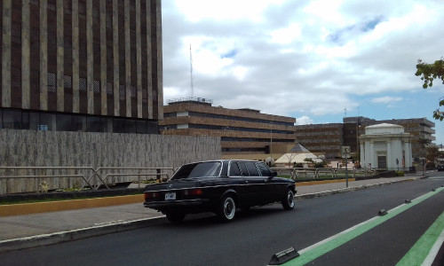 Edificio-de-Tribunales-de-Justicia-en-San-Jose-Centro-COSTA-RICA-LIMOSINA2228916380b70ca5.jpg