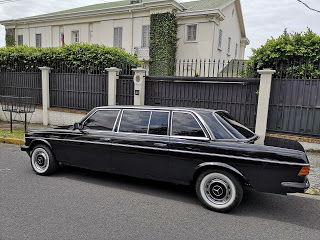 Embassy-of-the-Bolivarian-Republic-of-Venezuela.-LIMOUSINE-SERVICE-300D-MERCEDES-COSTA-RICAeedd3cc67d5ebf3c.jpg