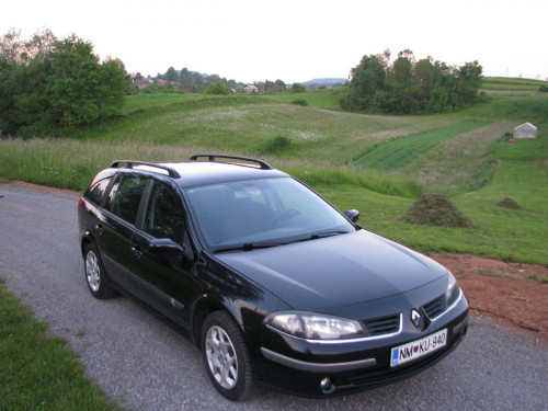 Renault_Laguna_2005-2