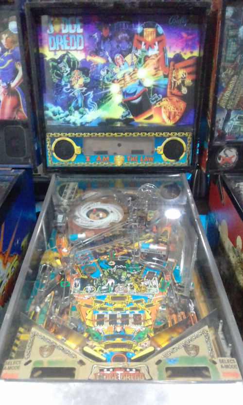 COSTA-RICA-1993-BALLY-JUDGE-DREDD-PINBALL-MACHINE4ab71bfe53d8ef7f.jpg