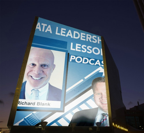 DATA-LEADERSHIP-LESSONS-PODCAST-ENTREPRENEUR-GUEST-RICHARD-BLANK-COSTA-RICAS-CALL-CENTER00f87e693a762c00.jpg